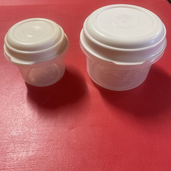 Rubbermaid Servin Saver Containers 10 Oz #6 And 1/2 Cup #0 Vintage Lot Of 2 - Picture 1 of 10